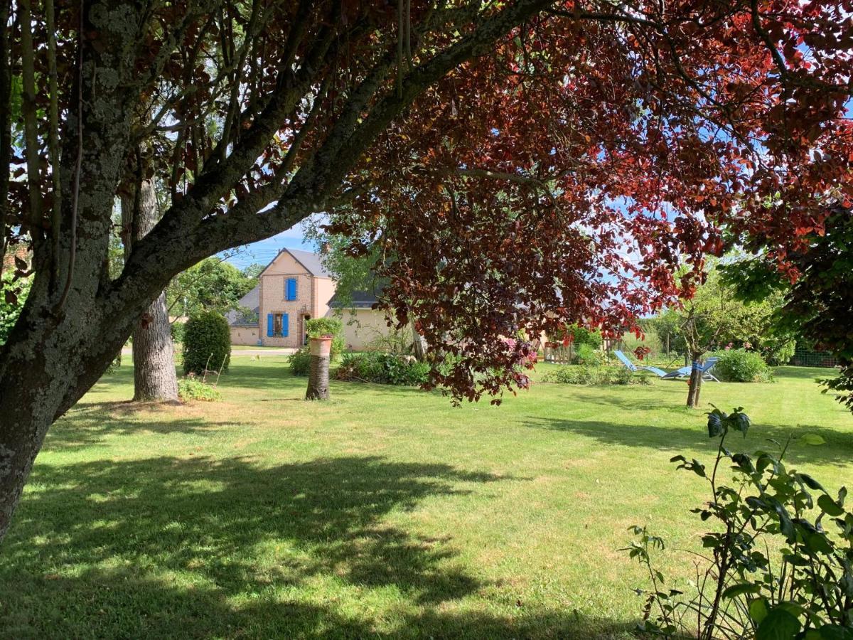 Les Logis Du Breuil Bed and Breakfast Marchéville Buitenkant foto