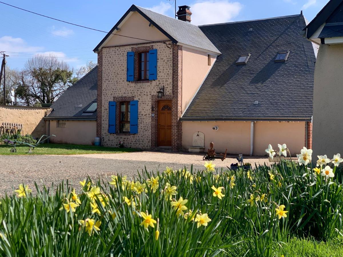 Les Logis Du Breuil Bed and Breakfast Marchéville Buitenkant foto