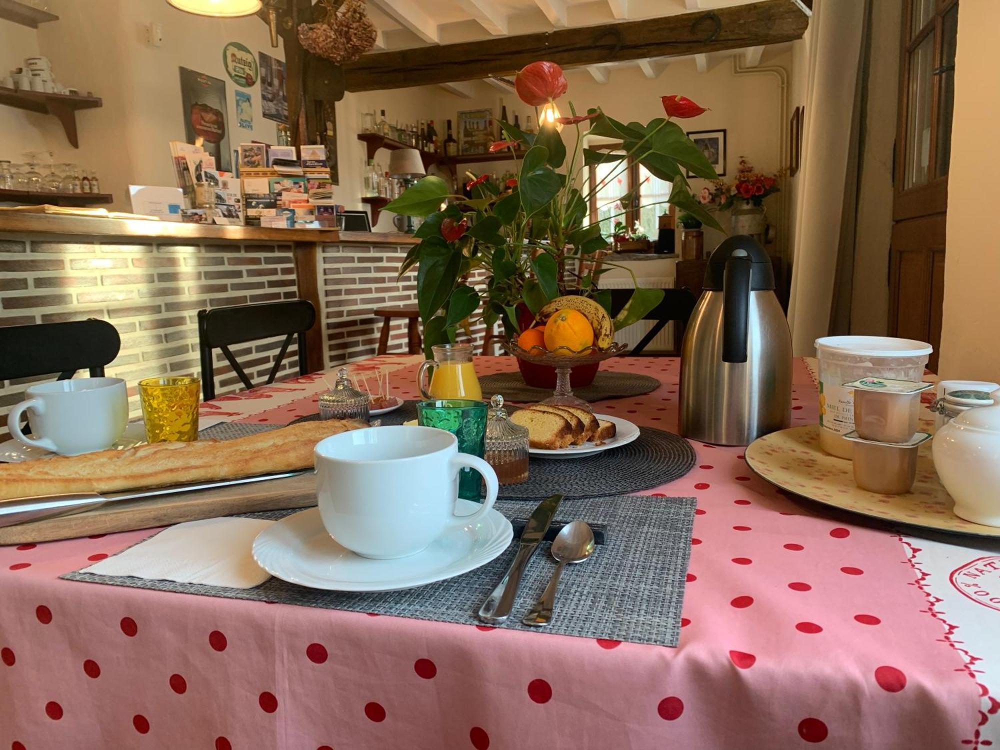 Les Logis Du Breuil Bed and Breakfast Marchéville Buitenkant foto
