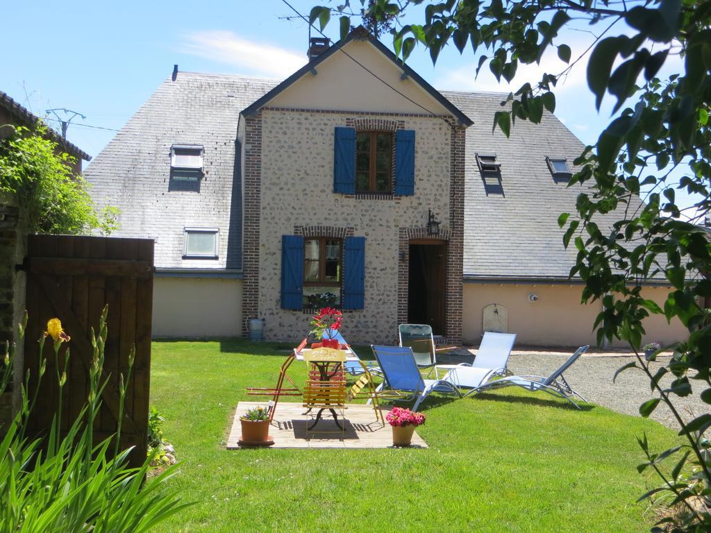 Les Logis Du Breuil Bed and Breakfast Marchéville Buitenkant foto