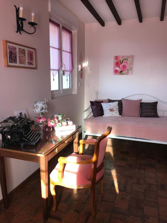 Les Logis Du Breuil Bed and Breakfast Marchéville Buitenkant foto